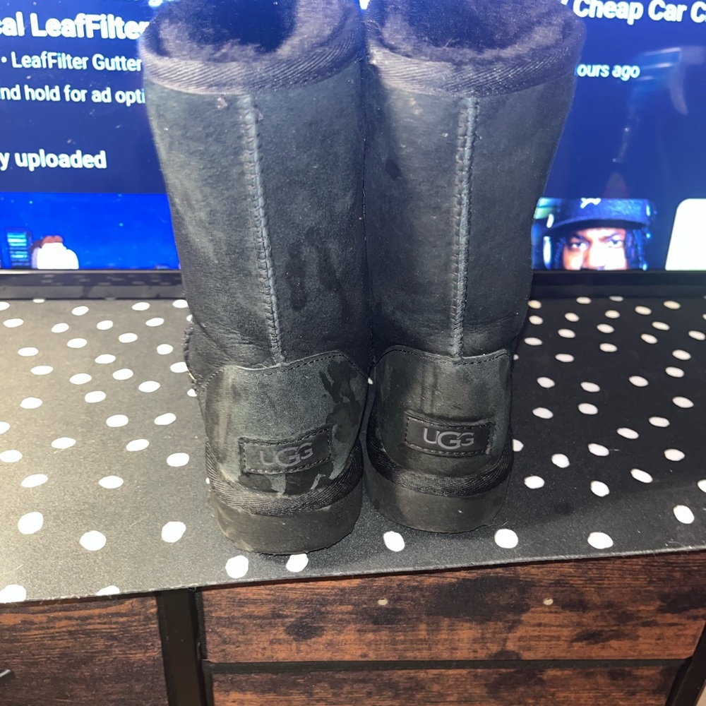 Women’s black UGG boots. Size 6 - Picture 3 of 5